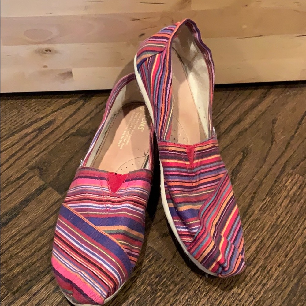 Toms